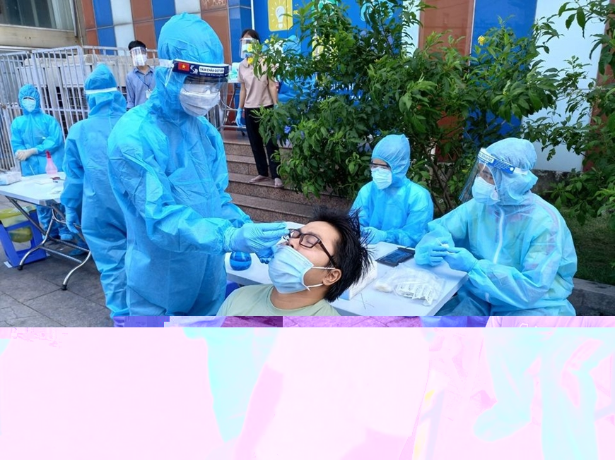Sau 2 ngày kêu gọi, có hơn 2.100 cán bộ y tế đăng ký cùng TP Hồ Chí Minh chống dịch COVID-19 